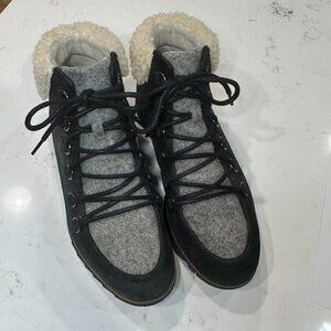 Sorel Women's Harlow Black and Gray Cozy Winter Boots